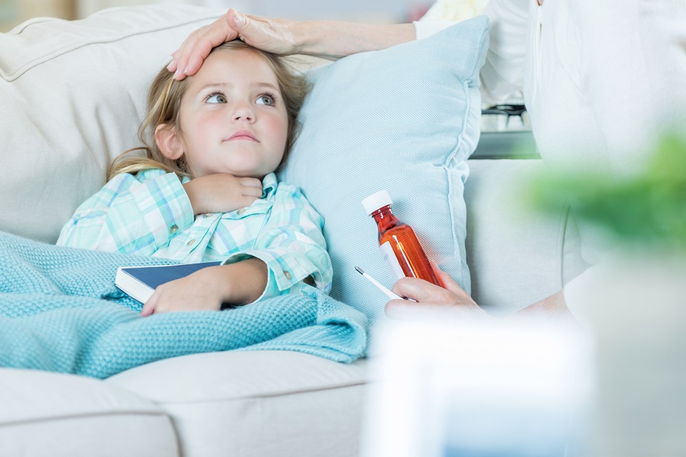 Почему у ребенка горячая голова и холодные руки и ноги: причины и рекомендации