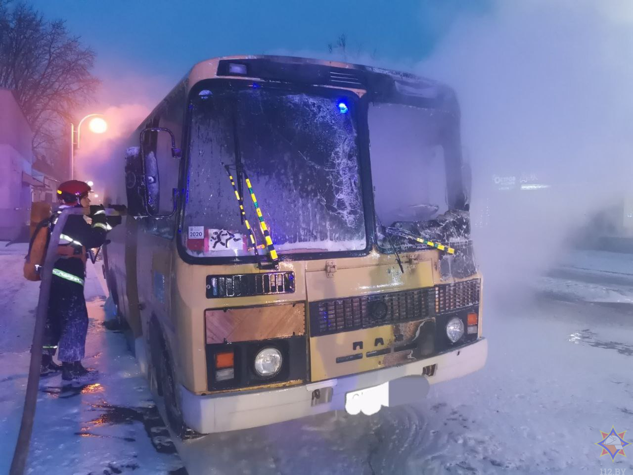 В Волковыске на ходу загорелся школьный автобус — в это время внутри  находились дети — Вечерний Гродно