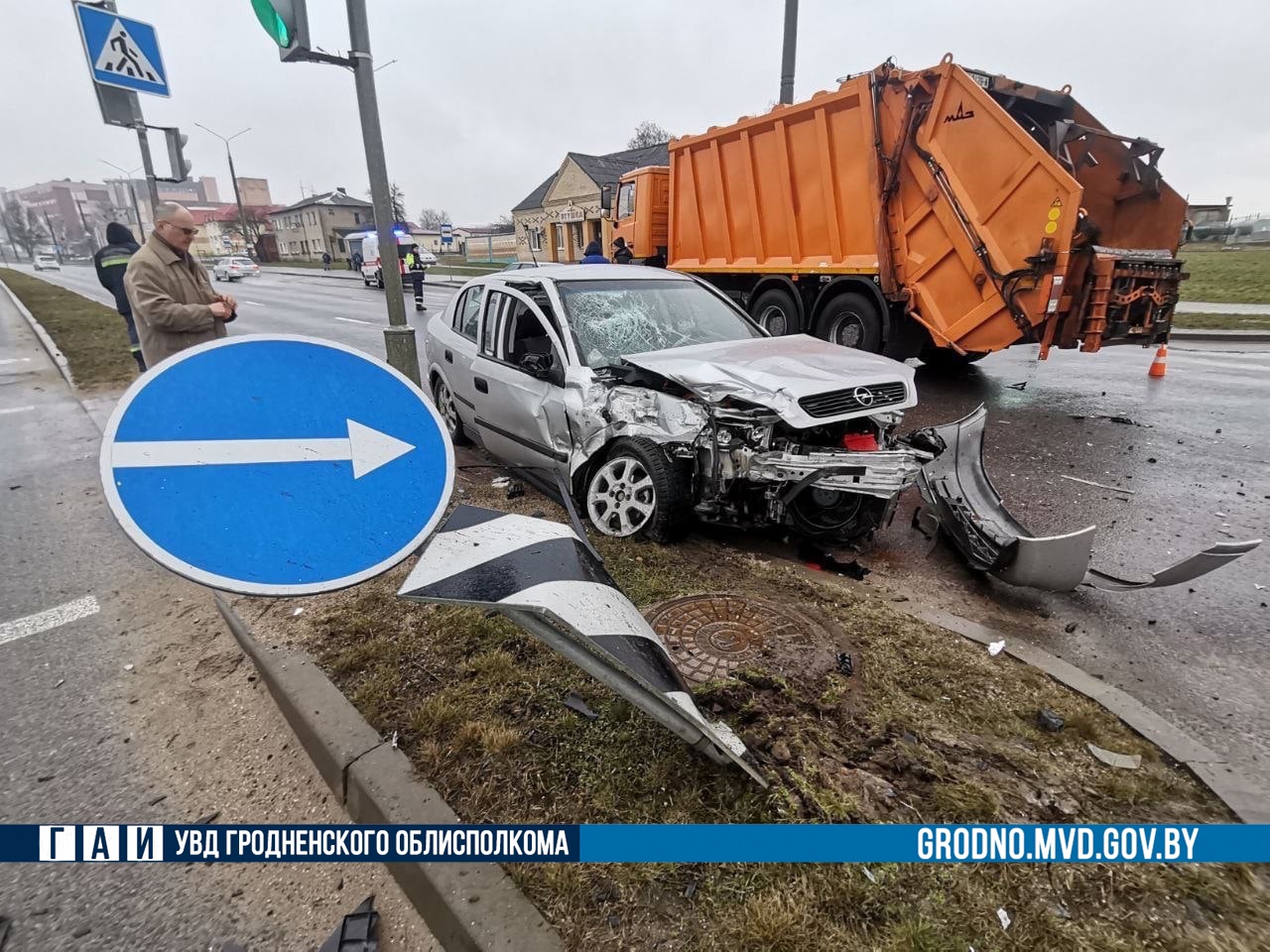 В Гродно легковушка въехала в мусоровоз — есть пострадавшие — Вечерний  Гродно