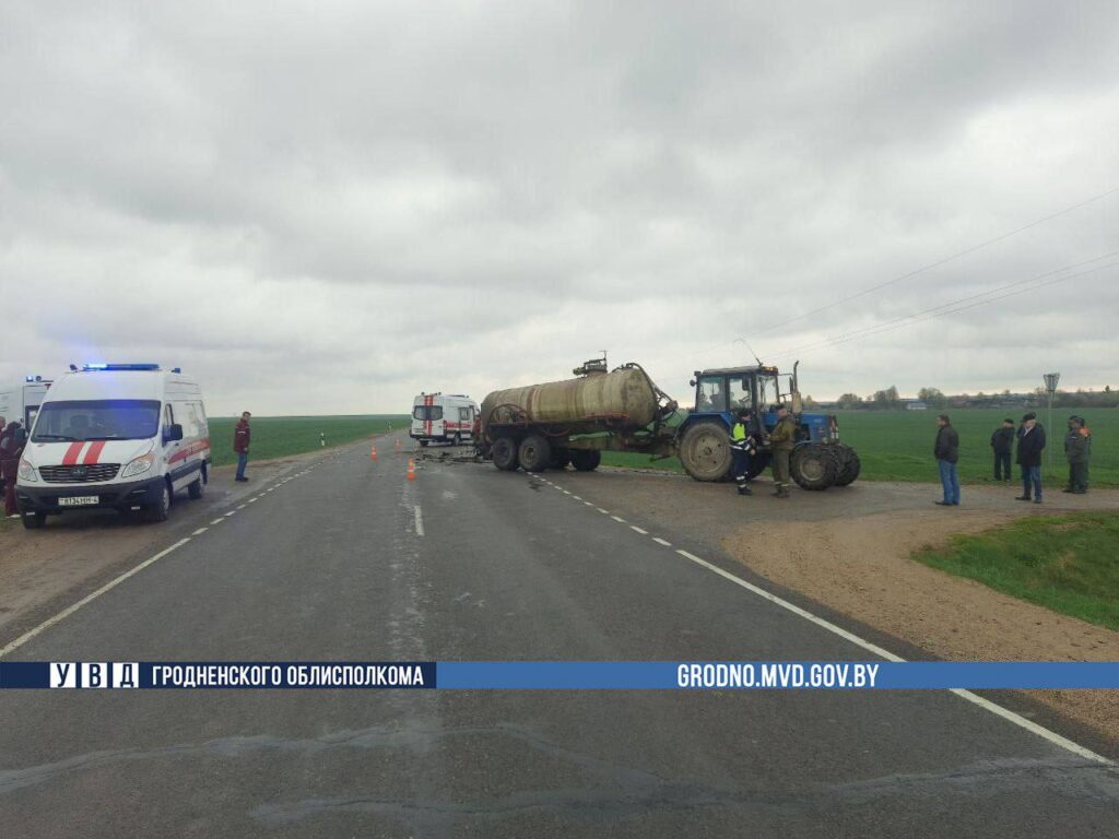 В Мостовском районе маршрутка с пассажирами врезалась в трактор — есть  пострадавшие — Вечерний Гродно