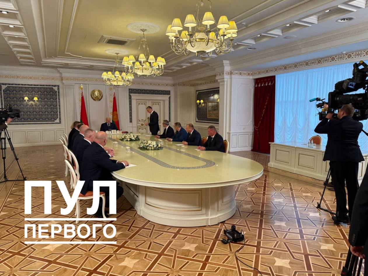 Президент Александр Лукашенко провел кадровые назначения — новая должность у Натальи Петкевич, Владимира Караника, Владимира Перцова и других политиков